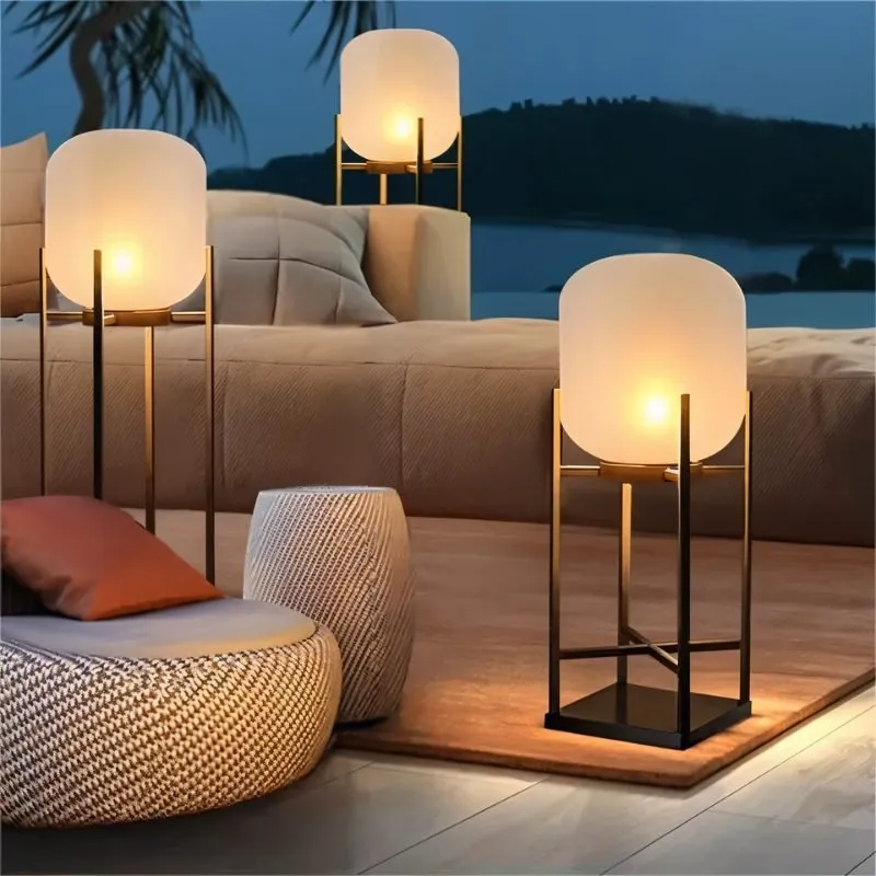 Gronas Floor Lamp