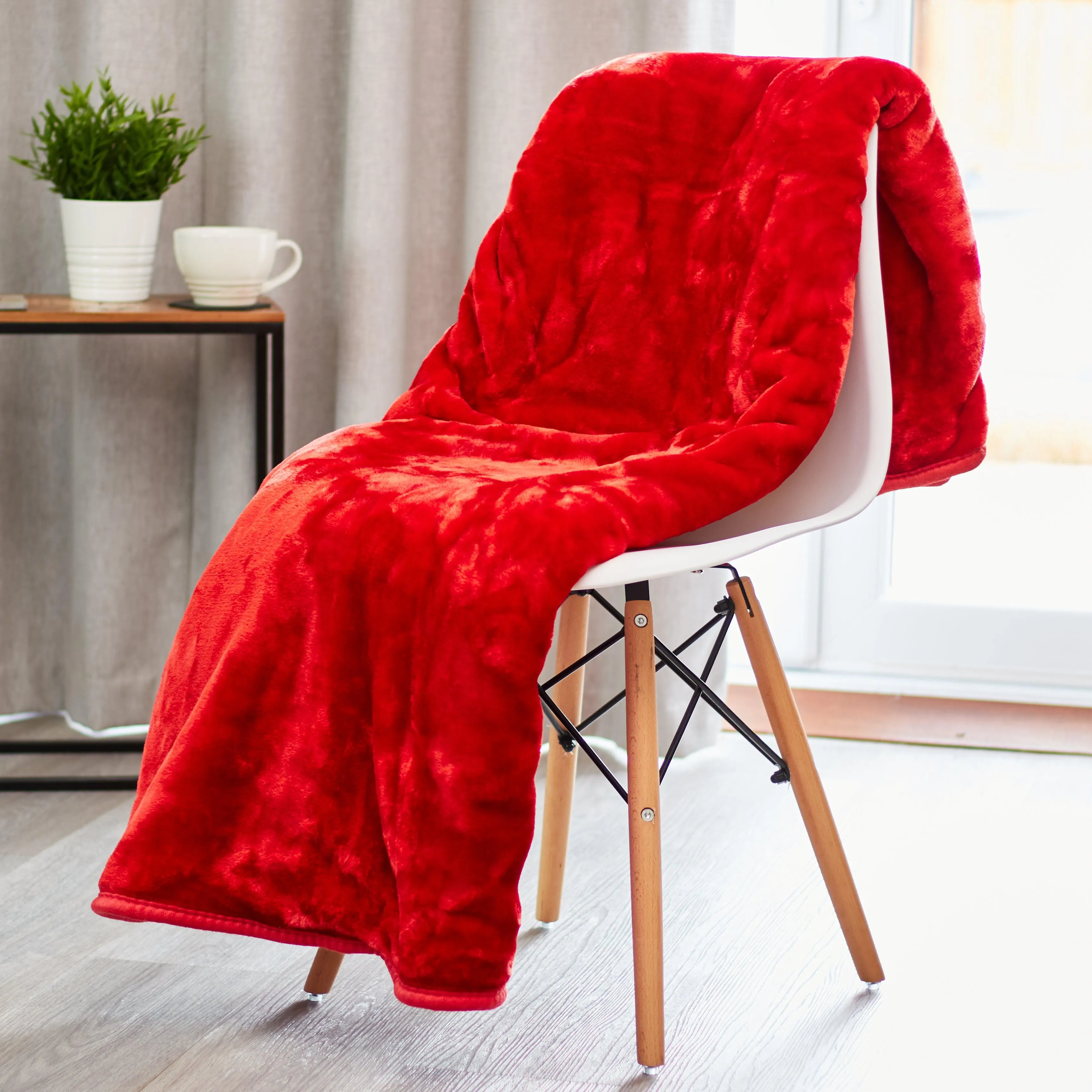 Hibernate Cosy Collection Soft Faux Mink Throw Thick Luxury Blanket - Red