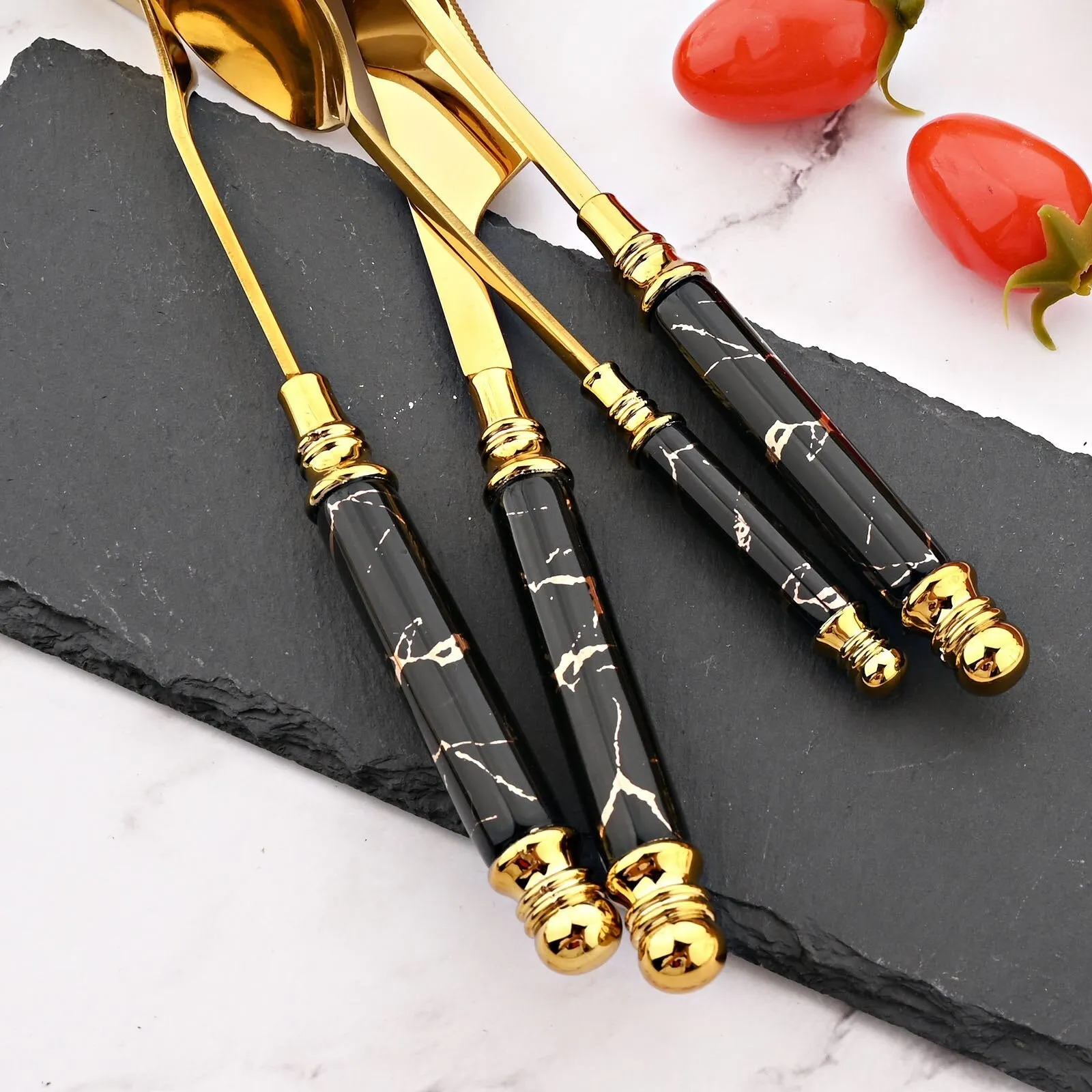 Imitation Ceramic Gold Dinnerware Set with Stainless Steel Flatware