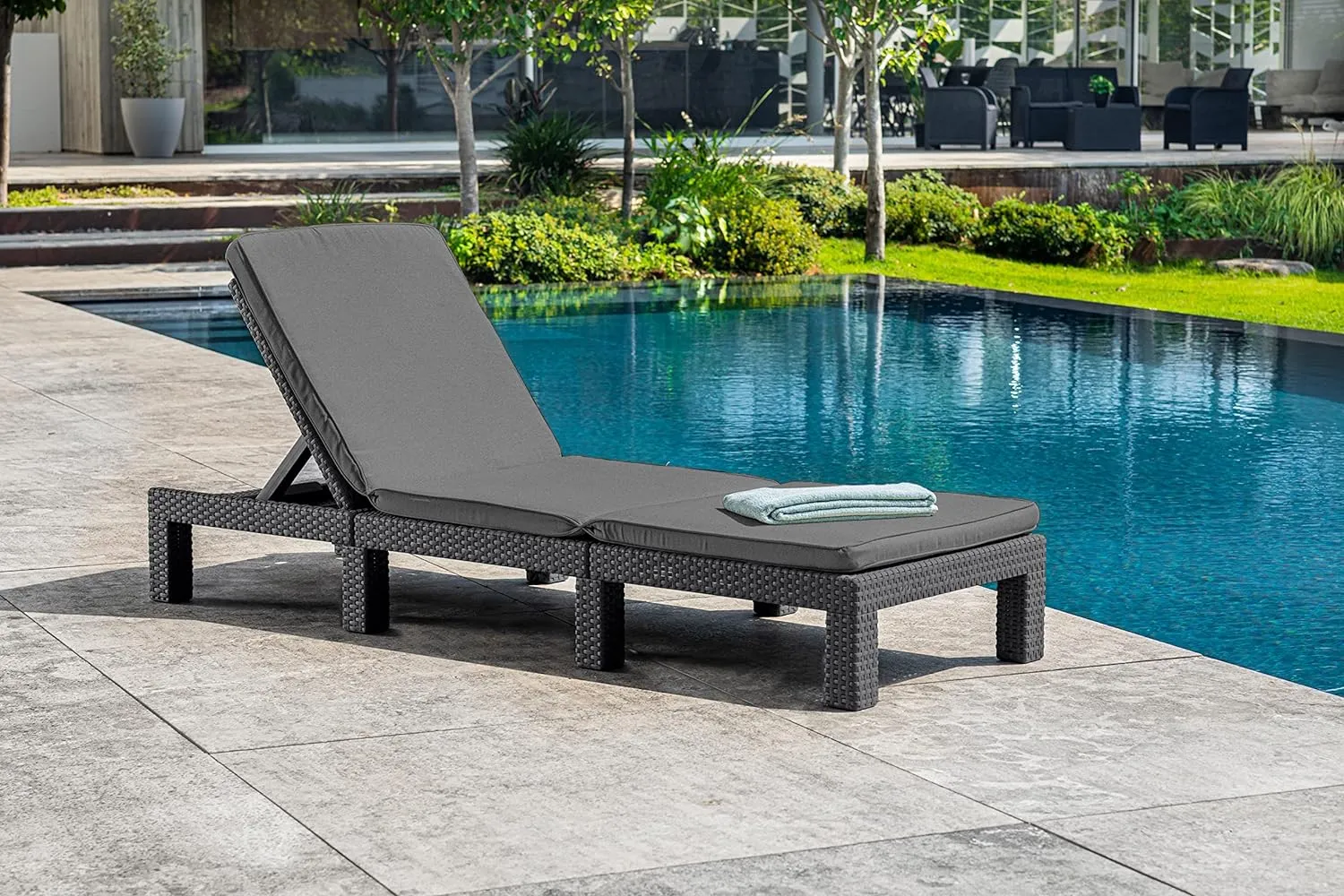 Keter Daytona Outdoor Sun Lounger