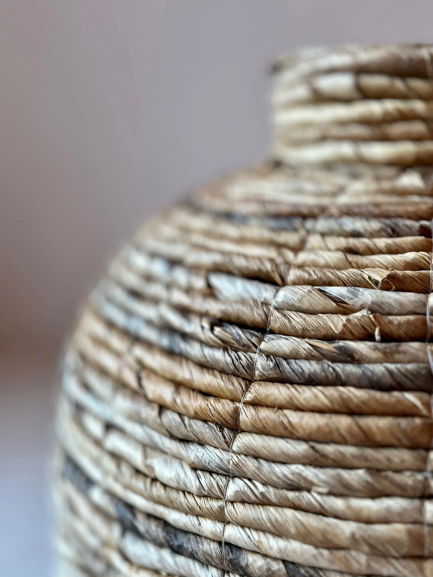 Manula Vase Abaca