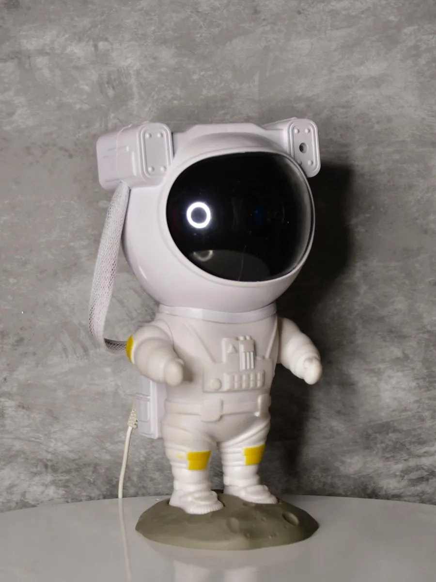 Sowpeace Astronaut Projector Lamp – Cosmic LED Night Light for Trendy Home Decor & Unique Gifts