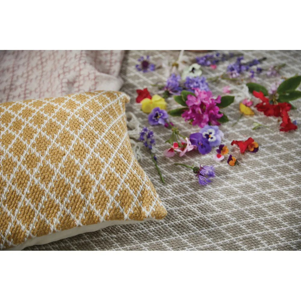 Trellis Cushion Gold