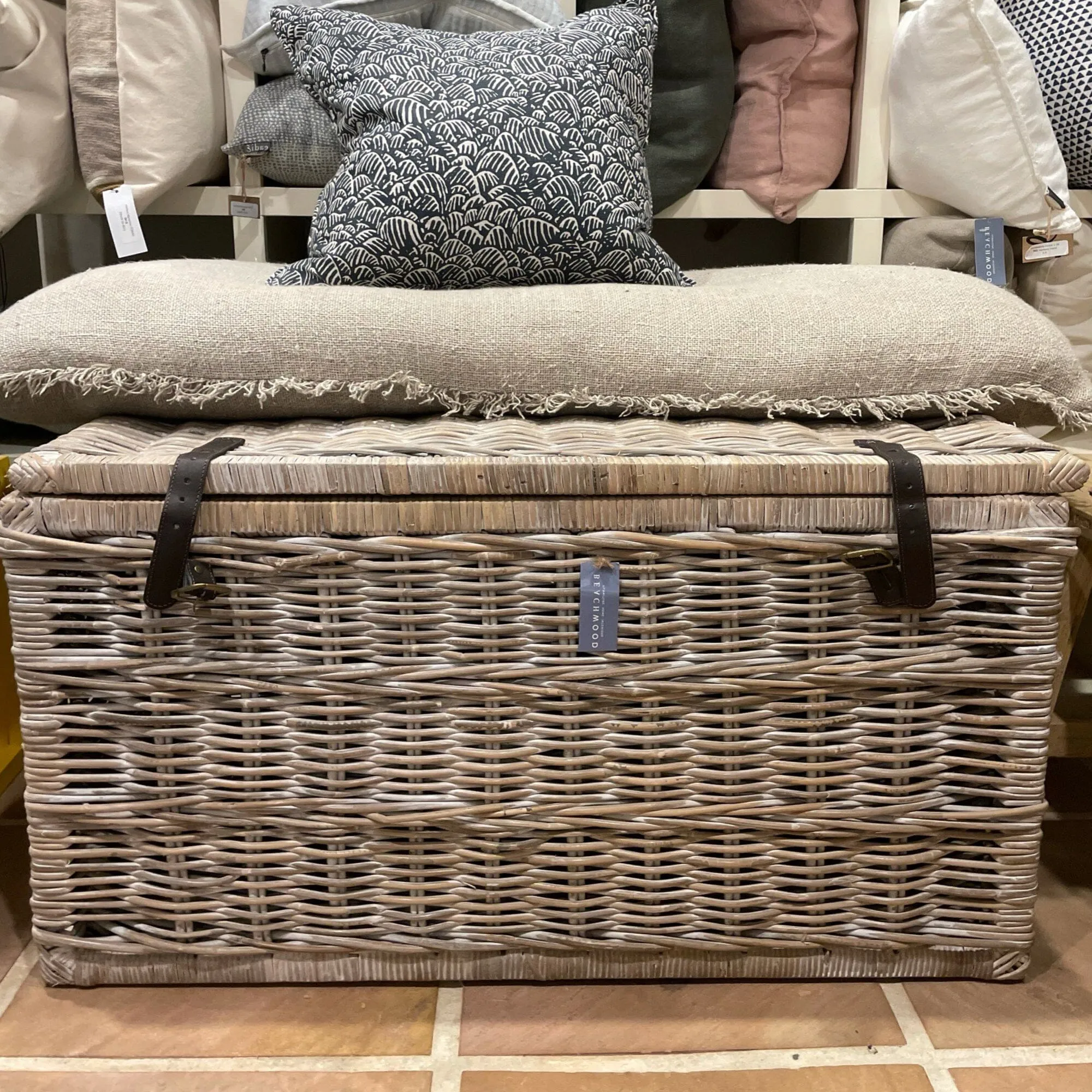 Wicker Trunk - Large 940L or XLarge 950L