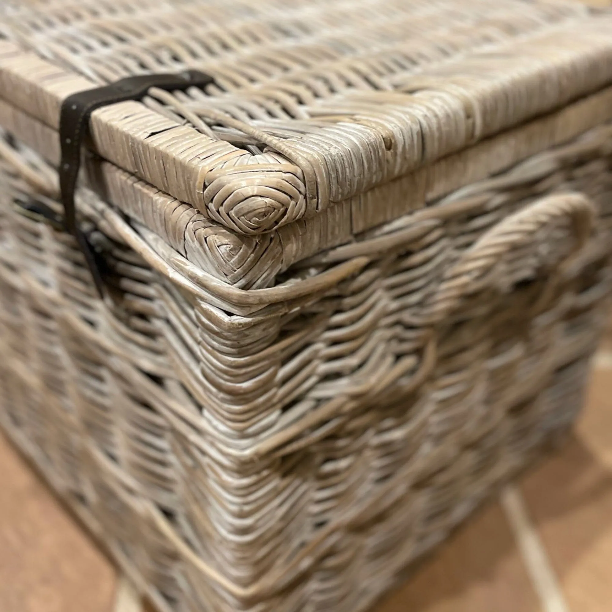 Wicker Trunk - Large 940L or XLarge 950L